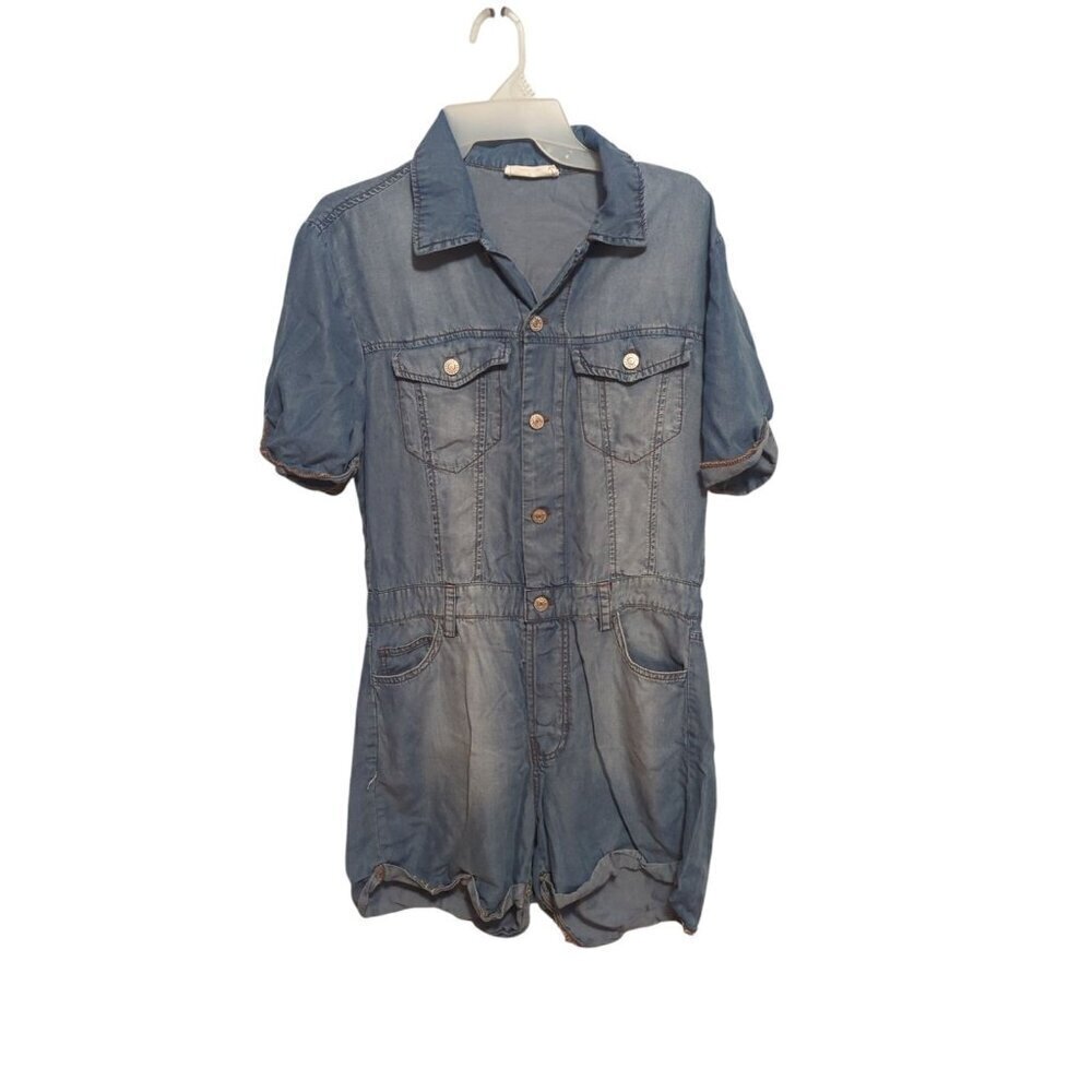 Zenana Chambray Shirt romper Super Comfortable And Stylish Size Small Button